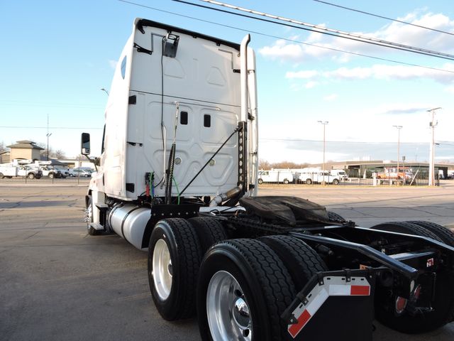 2017 Freightliner Cascadia  Sleeper