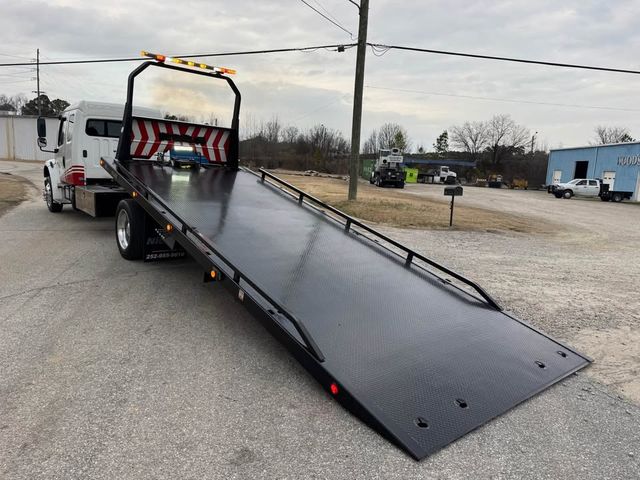 2017 Freightliner M-106