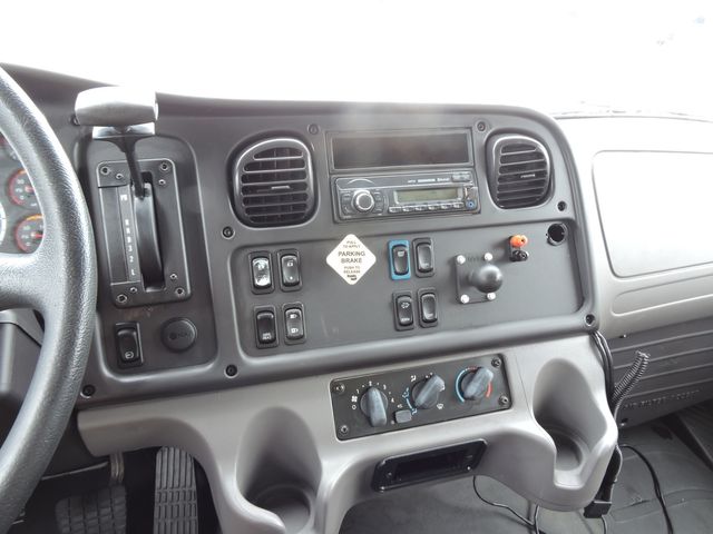 2017 Freightliner M2 Non-CDL Box Truck