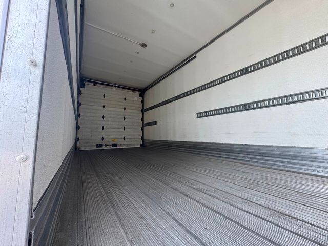 2017 Freightliner M2