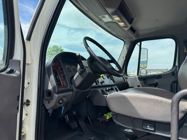 2017 Freightliner M2