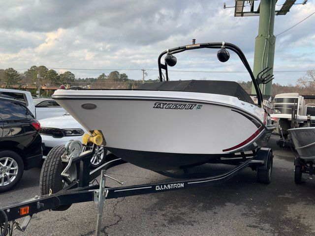 2017 Glastron GT205 2017 Glastron GT205