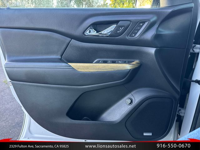 2017 GMC Acadia Denali