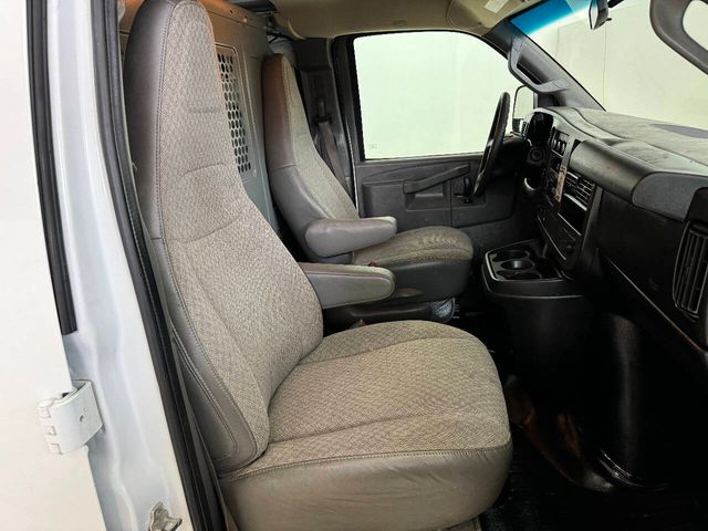 2017 GMC Savana 2500 | Houston, TX | Houston Auto Credit 2017 GMC Savana 2500 | Houston, TX | Houston Auto Credit