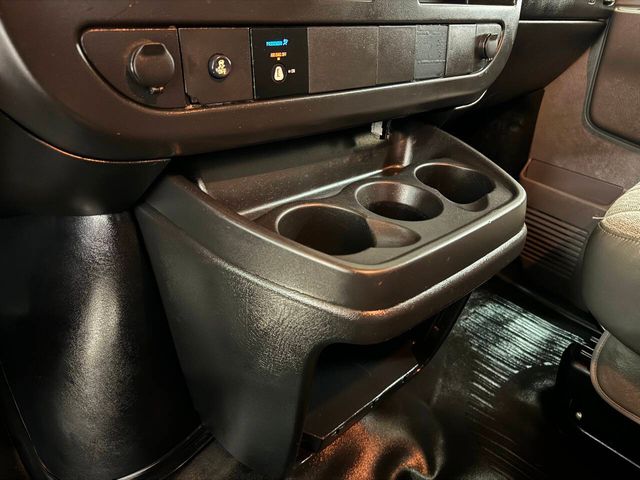 2017 GMC Savana 2500 | Houston, TX | Houston Auto Credit 2017 GMC Savana 2500 | Houston, TX | Houston Auto Credit