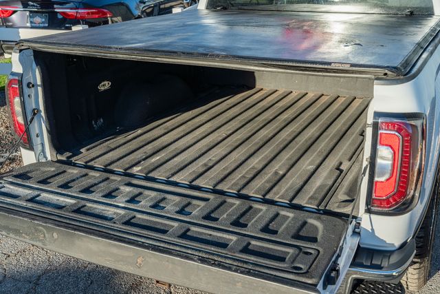 2017 GMC Sierra 1500 SLT PREMIUM RWD / CLEAN CARFAX 1-OWNER | Austin, TX | Rocky Mountain Truck Stop Austin