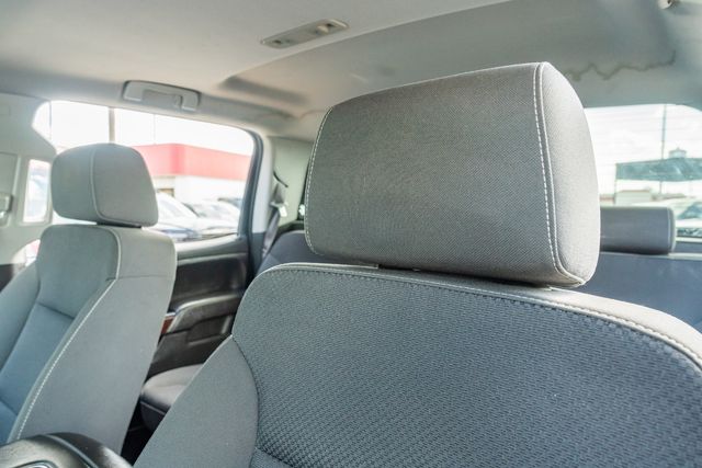 2017 GMC Sierra 1500 SLE CREW CAB 4X4 / 5.3L V8 / ROCKY RIDGE UPGRADES | Austin, TX | Rocky Mountain Truck Stop Austin