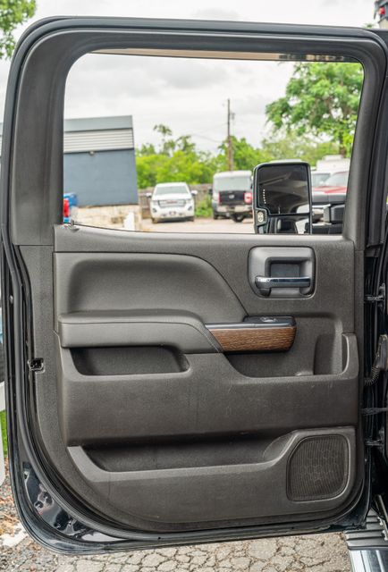 2017 GMC Sierra 2500HD Denali DURAMAX PLUS Z71 / LOADED / 4X4 DIESEL | Dallas, TX | Rocky Mountain Truck Stop Dallas 2017 GMC Sierra 2500HD Denali DURAMAX PLUS Z71 / LOADED / 4X4 DIESEL | Dallas, TX | Rocky Mountain Truck Stop Dallas