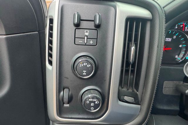 2017 GMC Sierra 2500HD SLE | Roscoe, IL | Autoland Outlets 2017 GMC Sierra 2500HD SLE | Roscoe, IL | Autoland Outlets