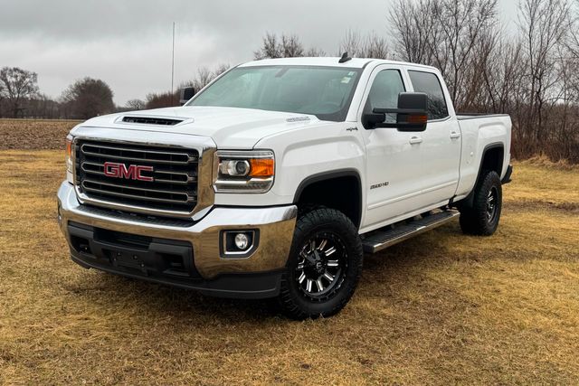 2017 GMC Sierra 2500HD SLE | Roscoe, IL | Autoland Outlets