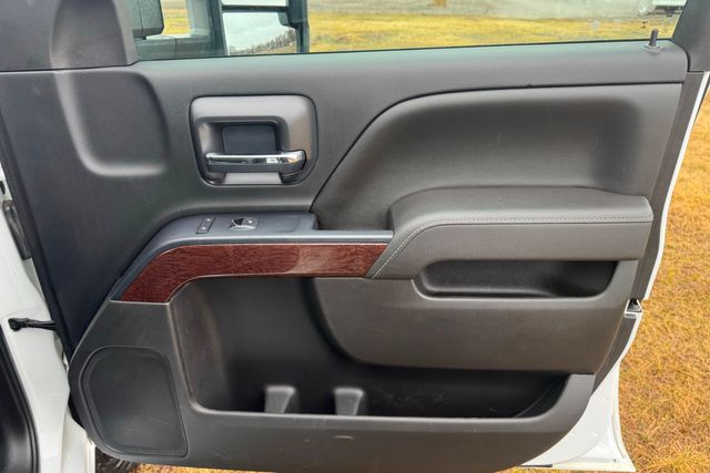 2017 GMC Sierra 2500HD SLE | Roscoe, IL | Autoland Outlets