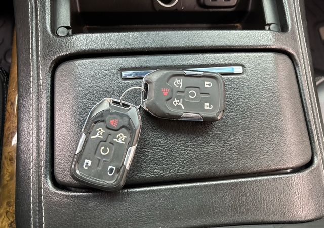 2017 GMC Yukon XL Denali Denali | Brea, CA | Zeus Auto Dealers 2017 GMC Yukon XL Denali Denali | Brea, CA | Zeus Auto Dealers