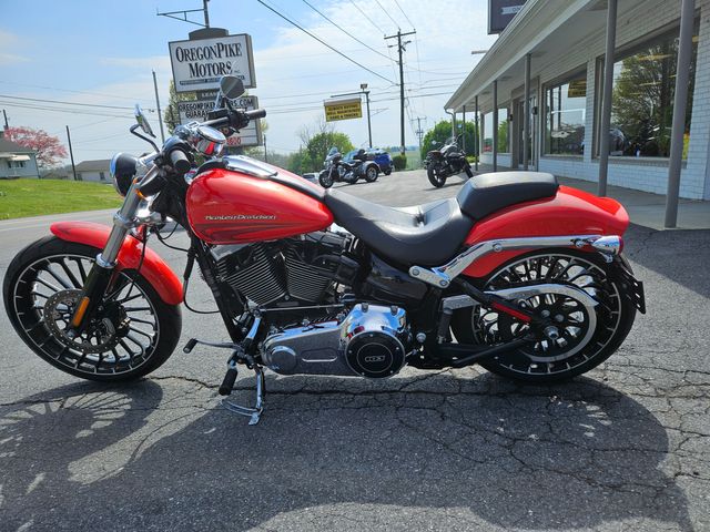 2017 Harley-Davidson Softail Breakout