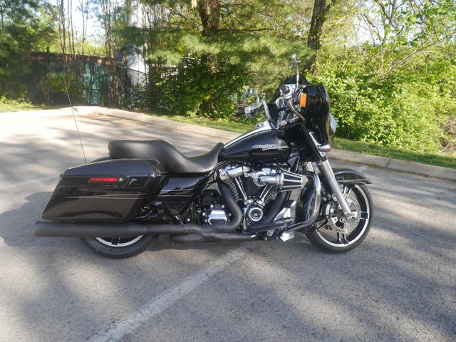 2017 Harley-Davidson Street Glide Special