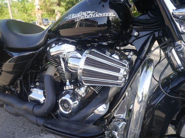 2017 Harley-Davidson Street Glide Special