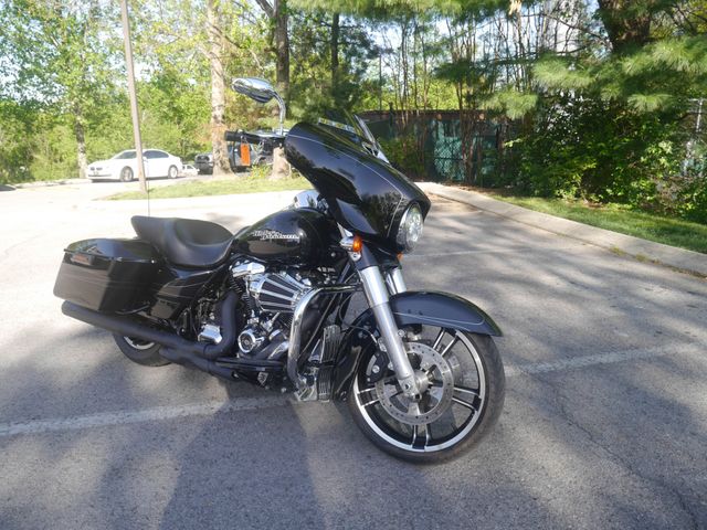 2017 Harley-Davidson Street Glide Special