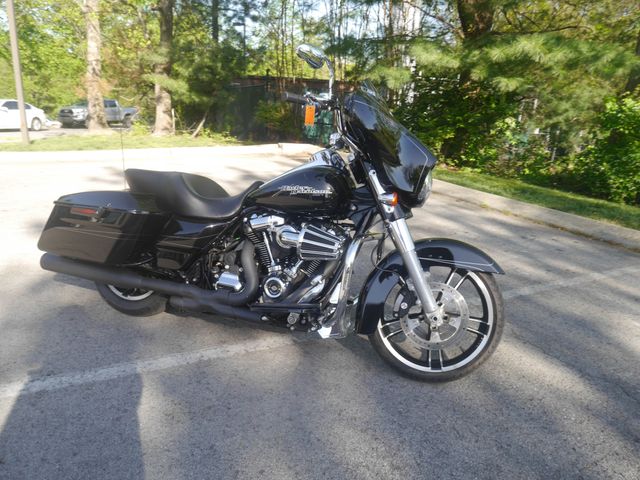 2017 Harley-Davidson Street Glide Special