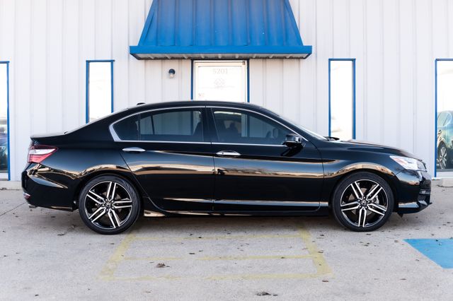 2017 Honda Accord NAV LEATHER SUNROOF LOADED CLEAN CARFAX 2 OWNERS