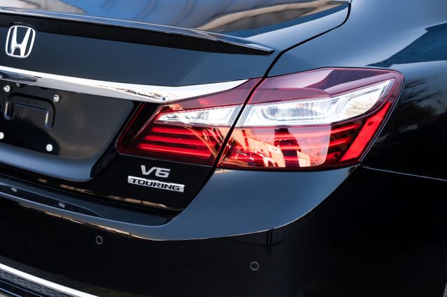 2017 Honda Accord NAV LEATHER SUNROOF LOADED CLEAN CARFAX 2 OWNERS 2017 Honda Accord NAV LEATHER SUNROOF LOADED CLEAN CARFAX 2 OWNERS