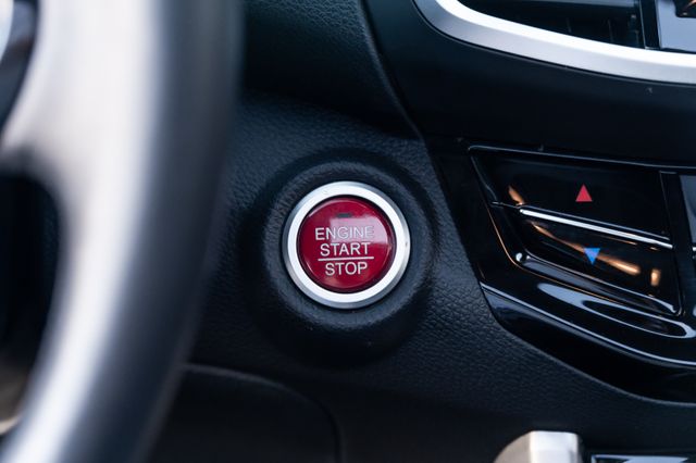 2017 Honda Accord NAV LEATHER SUNROOF LOADED CLEAN CARFAX 2 OWNERS