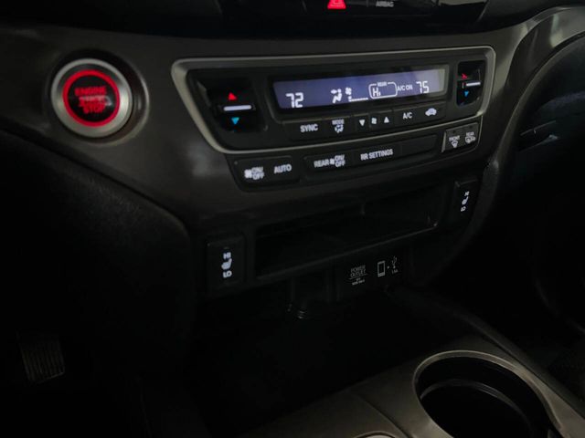 2017 Honda Ridgeline RTL-T | Houston, TX | Houston Auto Credit 2017 Honda Ridgeline RTL-T | Houston, TX | Houston Auto Credit