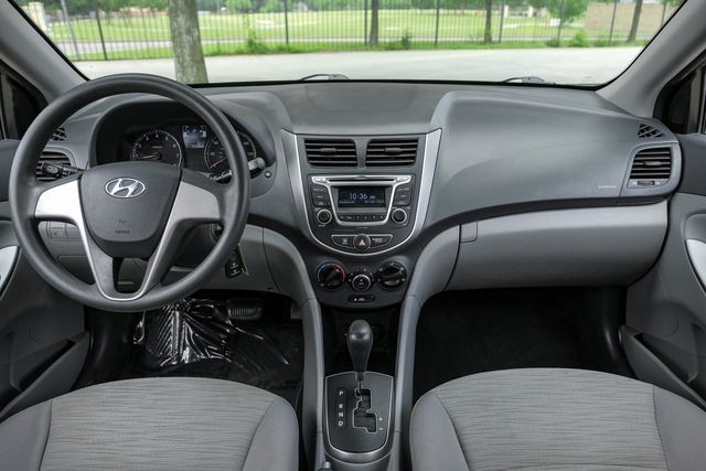 2017 Hyundai ACCENT SE AM/FM/SiriusXM/CD/MP3 Audio System Pwr Windows 2017 Hyundai ACCENT SE AM/FM/SiriusXM/CD/MP3 Audio System Pwr Windows