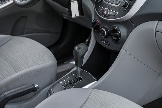 2017 Hyundai ACCENT SE AM/FM/SiriusXM/CD/MP3 Audio System Pwr Windows 2017 Hyundai ACCENT SE AM/FM/SiriusXM/CD/MP3 Audio System Pwr Windows