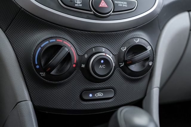 2017 Hyundai ACCENT SE AM/FM/SiriusXM/CD/MP3 Audio System Pwr Windows 2017 Hyundai ACCENT SE AM/FM/SiriusXM/CD/MP3 Audio System Pwr Windows