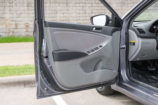 2017 Hyundai ACCENT SE AM/FM/SiriusXM/CD/MP3 Audio System Pwr Windows 2017 Hyundai ACCENT SE AM/FM/SiriusXM/CD/MP3 Audio System Pwr Windows