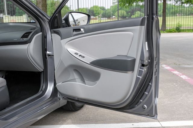 2017 Hyundai ACCENT SE AM/FM/SiriusXM/CD/MP3 Audio System Pwr Windows 2017 Hyundai ACCENT SE AM/FM/SiriusXM/CD/MP3 Audio System Pwr Windows