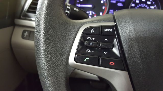 2017 Hyundai ELANTRA SE | Carrollton, TX | Legend Motorcars of Carrollton
