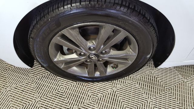 2017 Hyundai ELANTRA SE | Carrollton, TX | Legend Motorcars of Carrollton