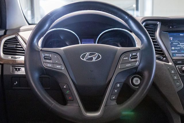 2017 Hyundai SANTA FE SE Ultimate
