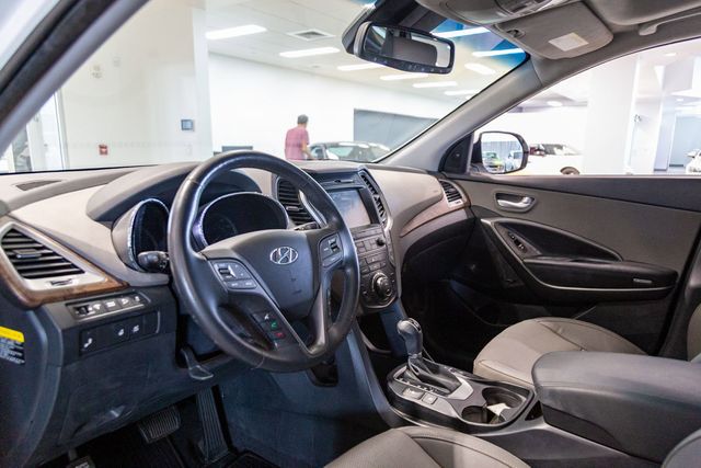 2017 Hyundai SANTA FE SE Ultimate