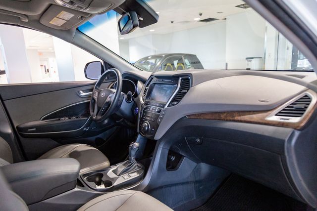 2017 Hyundai SANTA FE SE Ultimate