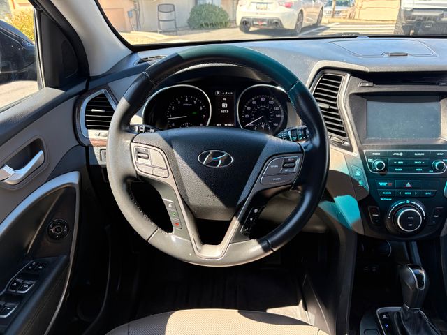 2017 Hyundai SANTA FE Sport 2.4L 2017 Hyundai SANTA FE Sport 2.4L