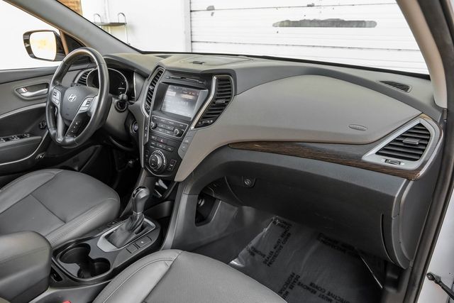 2017 Hyundai SANTA FE Sport 2.0T Heated Leather Push Start Apple Car/Android 2017 Hyundai SANTA FE Sport 2.0T Heated Leather Push Start Apple Car/Android