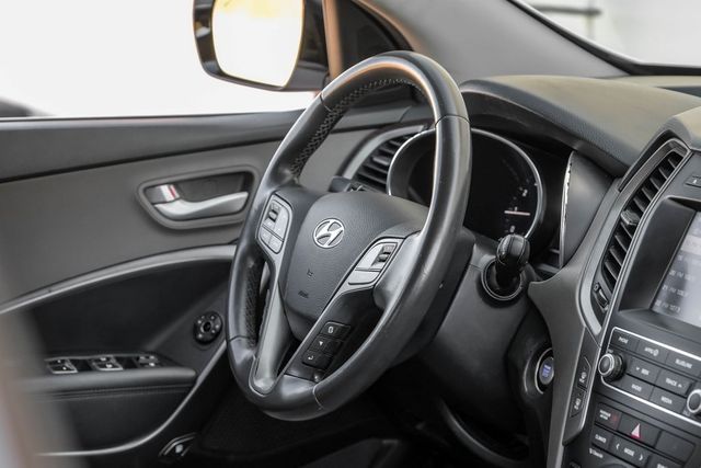 2017 Hyundai SANTA FE Sport 2.0T Heated Leather Push Start Apple Car/Android 2017 Hyundai SANTA FE Sport 2.0T Heated Leather Push Start Apple Car/Android