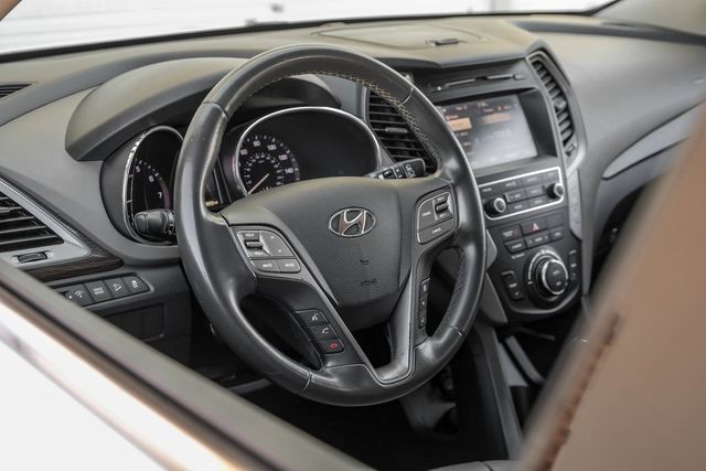 2017 Hyundai SANTA FE Sport 2.0T Heated Leather Push Start Apple Car/Android 2017 Hyundai SANTA FE Sport 2.0T Heated Leather Push Start Apple Car/Android