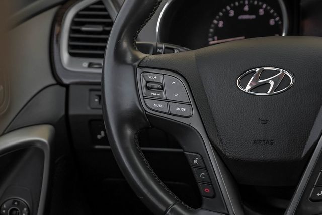 2017 Hyundai SANTA FE Sport 2.0T Heated Leather Push Start Apple Car/Android 2017 Hyundai SANTA FE Sport 2.0T Heated Leather Push Start Apple Car/Android