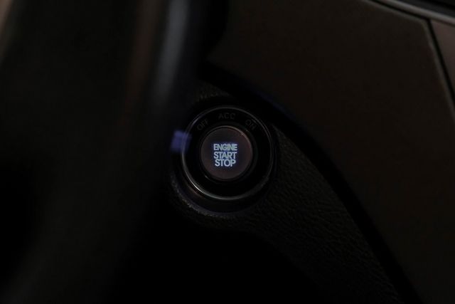 2017 Hyundai SANTA FE Sport 2.0T Heated Leather Push Start Apple Car/Android 2017 Hyundai SANTA FE Sport 2.0T Heated Leather Push Start Apple Car/Android