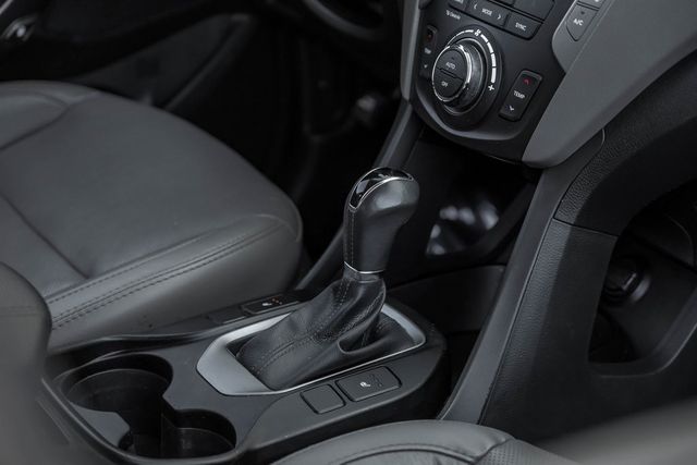 2017 Hyundai SANTA FE Sport 2.0T Heated Leather Push Start Apple Car/Android 2017 Hyundai SANTA FE Sport 2.0T Heated Leather Push Start Apple Car/Android