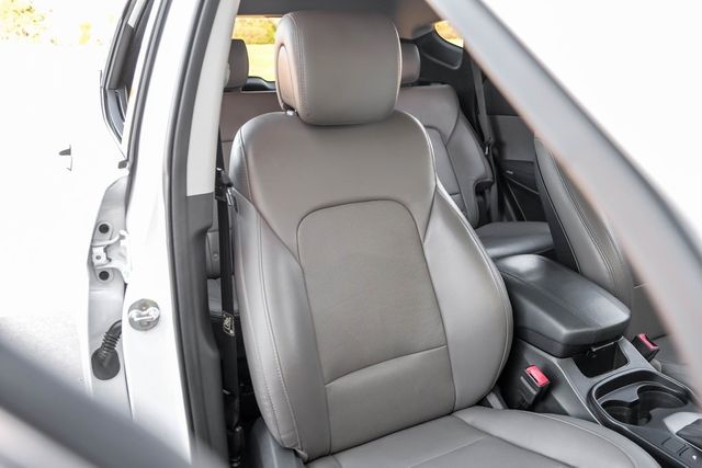 2017 Hyundai SANTA FE Sport 2.0T Heated Leather Push Start Apple Car/Android 2017 Hyundai SANTA FE Sport 2.0T Heated Leather Push Start Apple Car/Android