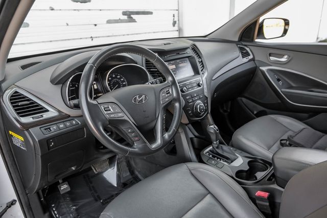 2017 Hyundai SANTA FE Sport 2.0T Heated Leather Push Start Apple Car/Android 2017 Hyundai SANTA FE Sport 2.0T Heated Leather Push Start Apple Car/Android