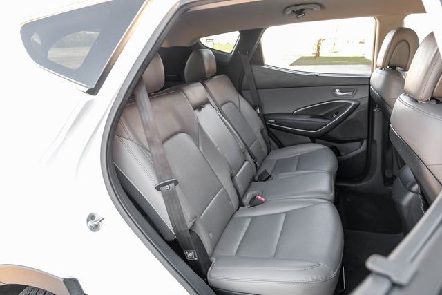 2017 Hyundai SANTA FE Sport 2.0T Heated Leather Push Start Apple Car/Android 2017 Hyundai SANTA FE Sport 2.0T Heated Leather Push Start Apple Car/Android