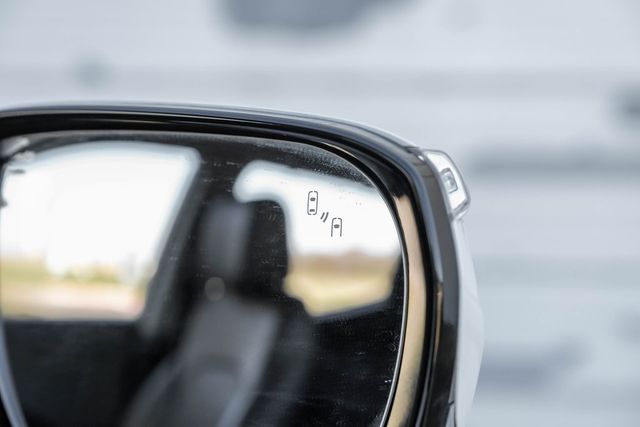 2017 Hyundai SANTA FE Sport 2.0T Heated Leather Push Start Apple Car/Android 2017 Hyundai SANTA FE Sport 2.0T Heated Leather Push Start Apple Car/Android