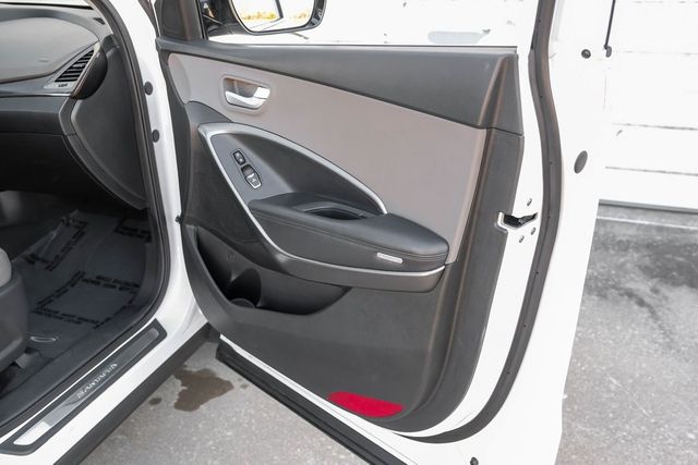 2017 Hyundai SANTA FE Sport 2.0T Heated Leather Push Start Apple Car/Android 2017 Hyundai SANTA FE Sport 2.0T Heated Leather Push Start Apple Car/Android