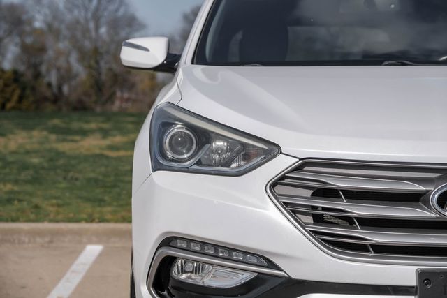 2017 Hyundai SANTA FE Sport 2.0T Heated Leather Push Start Apple Car/Android 2017 Hyundai SANTA FE Sport 2.0T Heated Leather Push Start Apple Car/Android