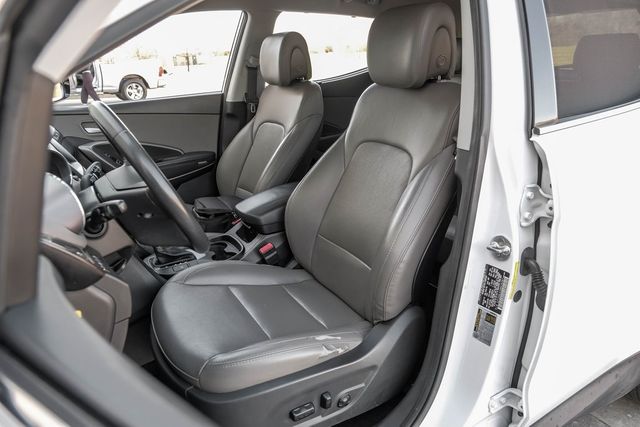 2017 Hyundai SANTA FE Sport 2.0T Heated Leather Push Start Apple Car/Android 2017 Hyundai SANTA FE Sport 2.0T Heated Leather Push Start Apple Car/Android