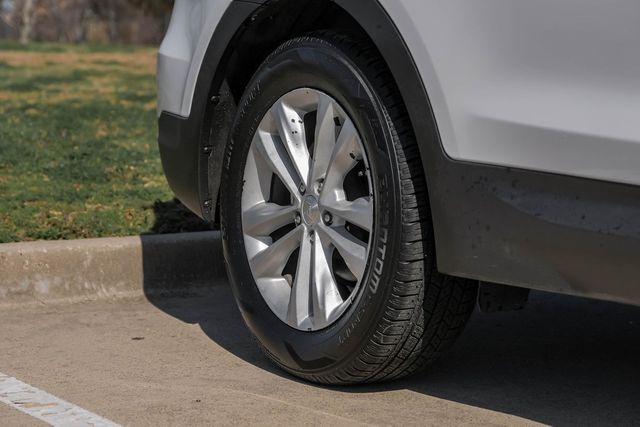 2017 Hyundai SANTA FE Sport 2.0T Heated Leather Push Start Apple Car/Android 2017 Hyundai SANTA FE Sport 2.0T Heated Leather Push Start Apple Car/Android